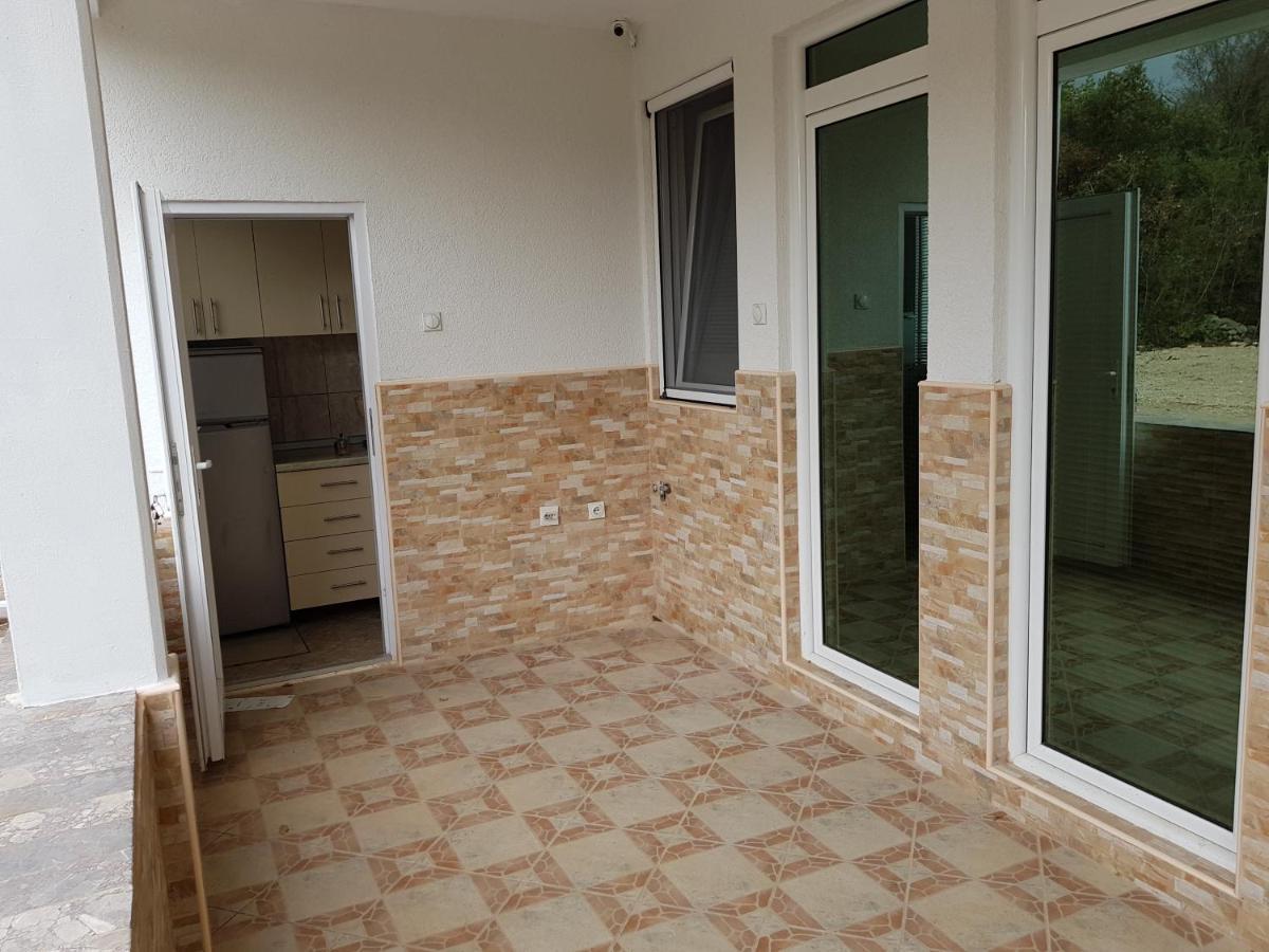 Apartmani Vila Ebra Утьеха Экстерьер фото