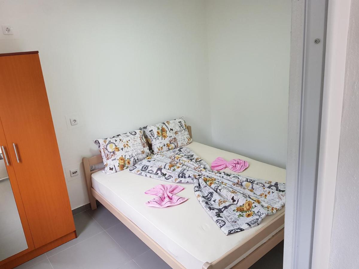 Apartmani Vila Ebra Утьеха Экстерьер фото