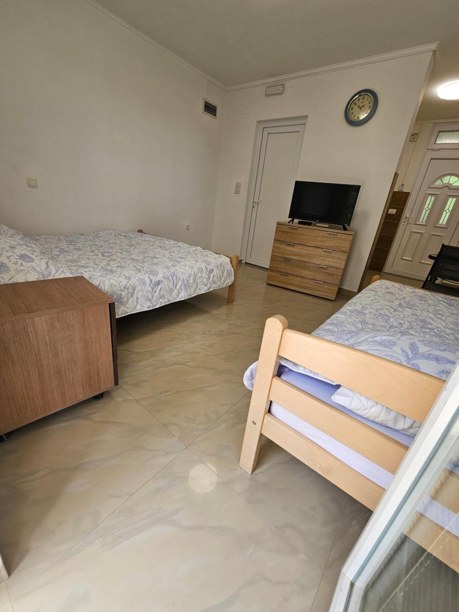 Apartmani Vila Ebra Утьеха Экстерьер фото