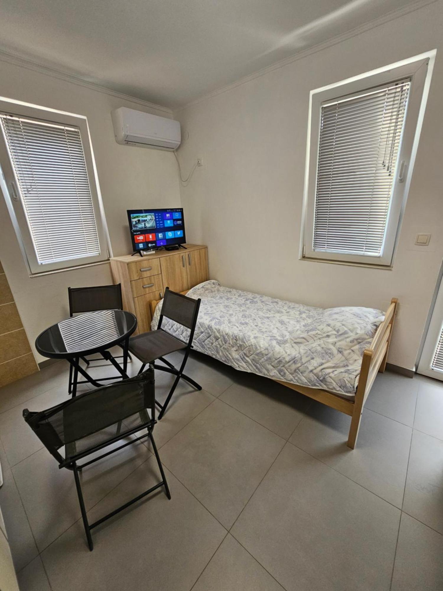 Apartmani Vila Ebra Утьеха Экстерьер фото