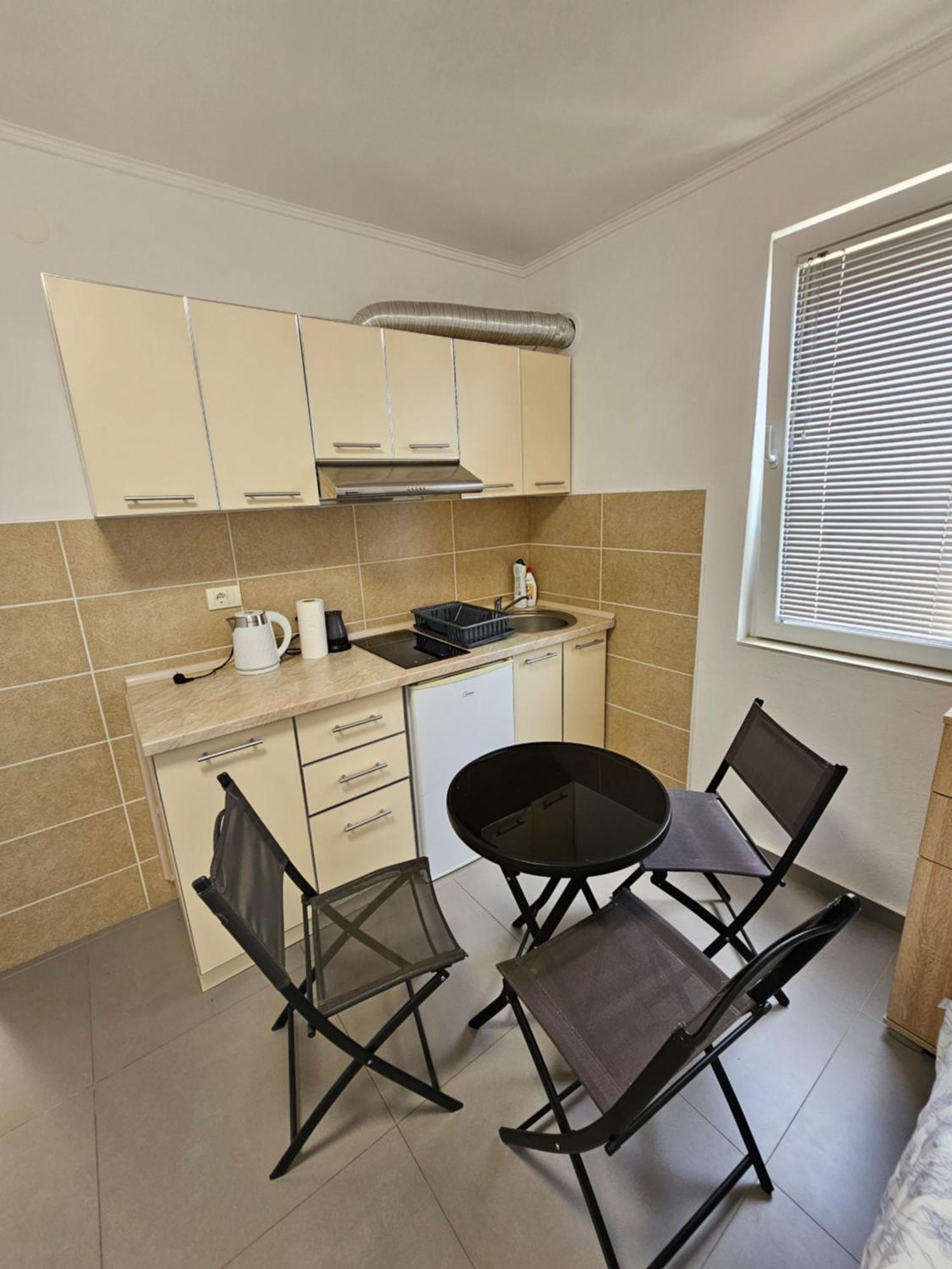 Apartmani Vila Ebra Утьеха Экстерьер фото