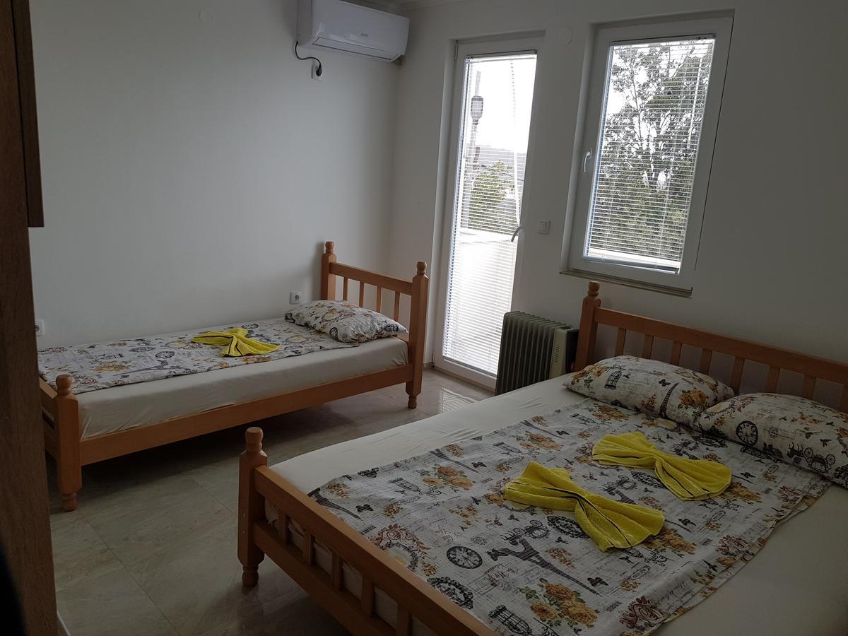 Apartmani Vila Ebra Утьеха Экстерьер фото