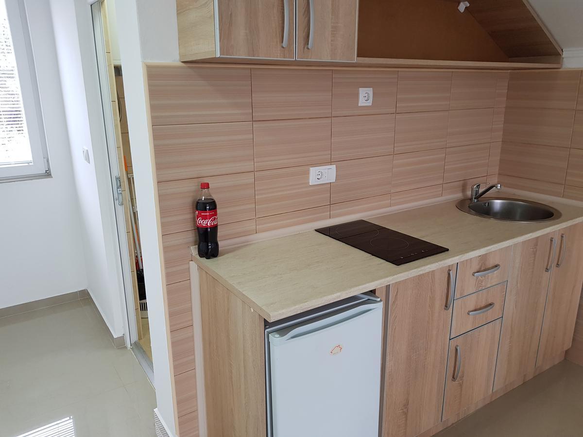 Apartmani Vila Ebra Утьеха Экстерьер фото